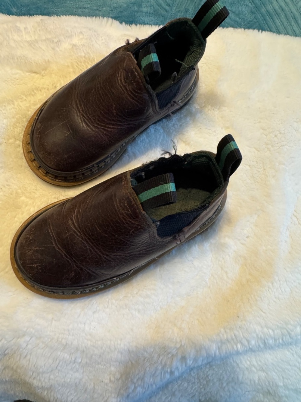 Children’s size 10 Romeos - Picture 2 of 4